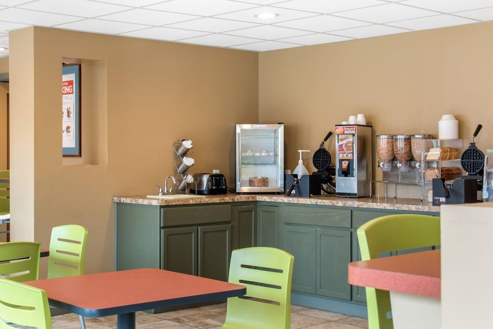 Econo Lodge Inn & Suites Binghamton Luaran gambar