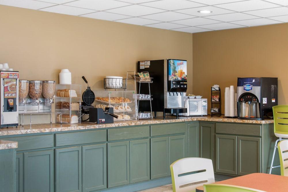 Econo Lodge Inn & Suites Binghamton Luaran gambar