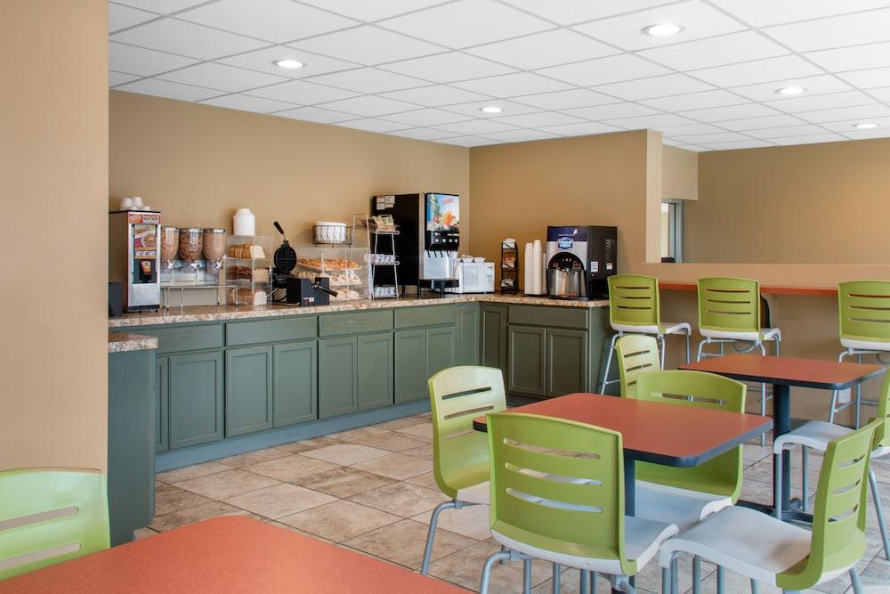 Econo Lodge Inn & Suites Binghamton Luaran gambar