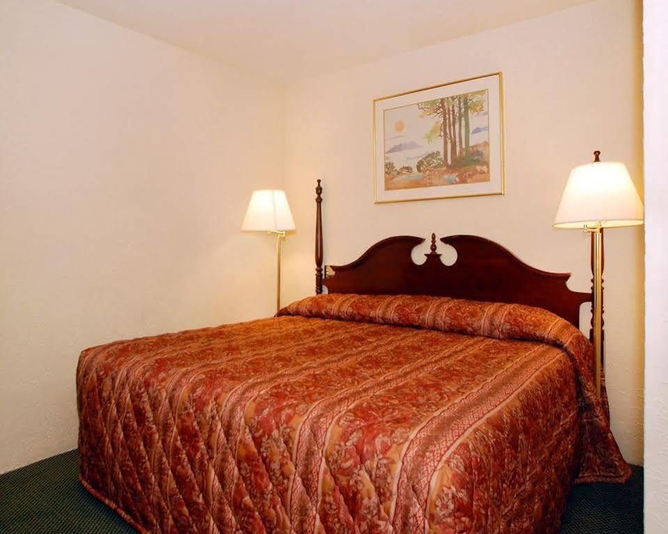 Econo Lodge Inn & Suites Binghamton Luaran gambar