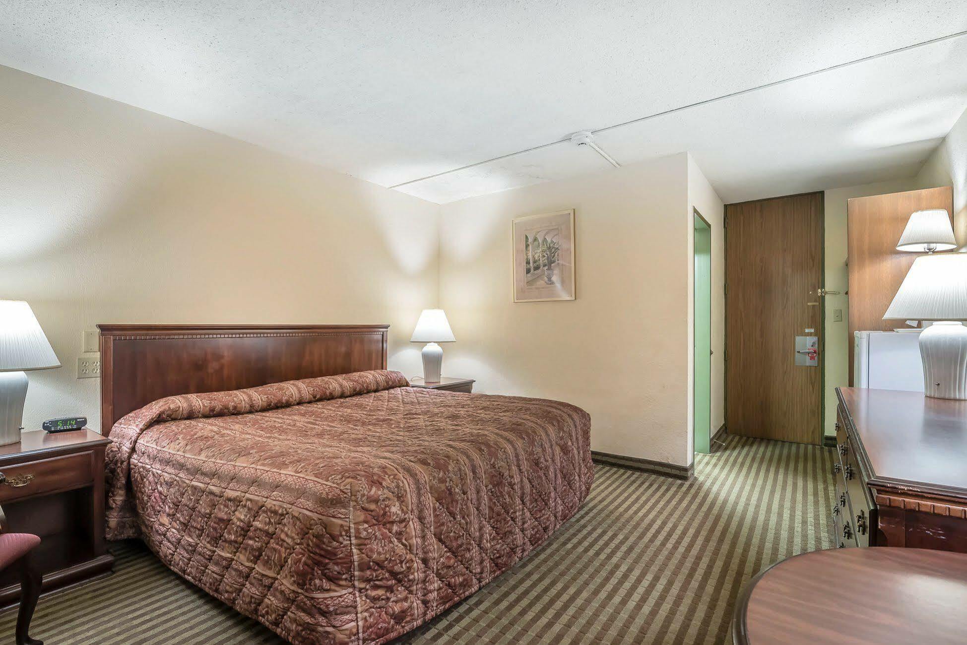 Econo Lodge Inn & Suites Binghamton Luaran gambar